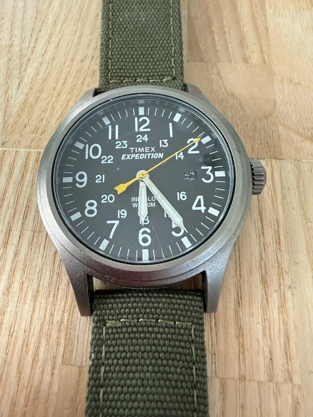 Timex Expedition mens black dial green canvas strap watch NEW BATTERY